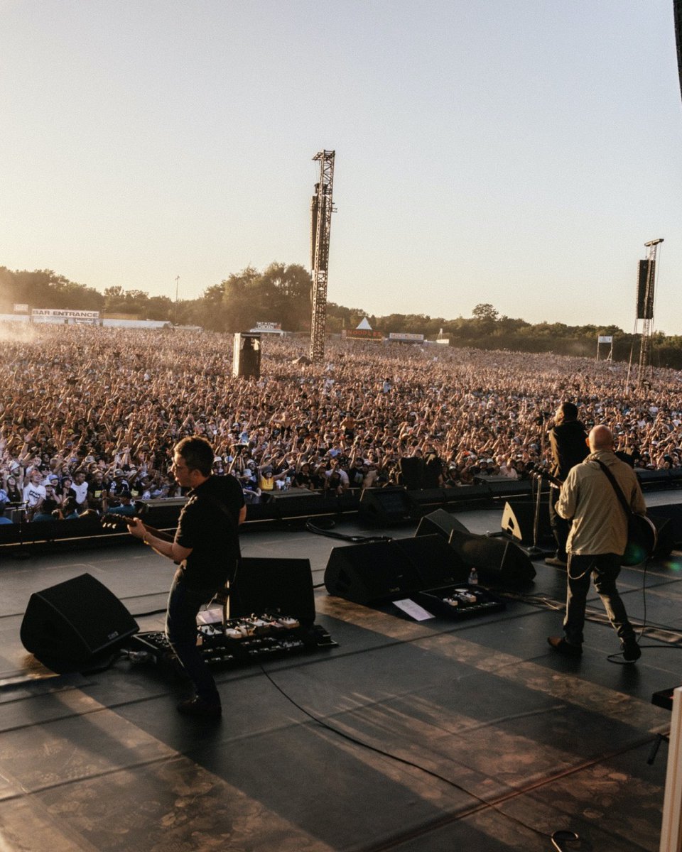 Hoje tem mais Oasis em Manchester. Noite 2/5.

© Big Brother Recordings