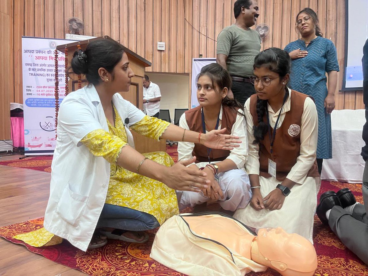 faizdhs's tweet image. 7th batch of #CPR &amp;amp; #firstAid MasterTrainers being trained at Ramgarh to begin a mass training program in this valuable skill.