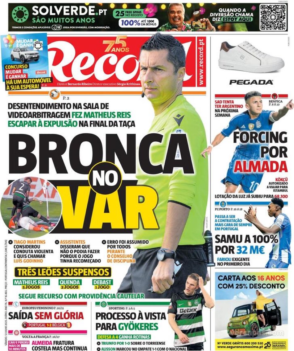 _afonso_5's tweet photo. “Broncas” mancham a liga e retiram toda e qualquer credibilidade da mesma. Um dos supostos, melhores árbitros, tem erros que custam títulos aos clubes, até quando? https://t.co/wjFNcqbi5V