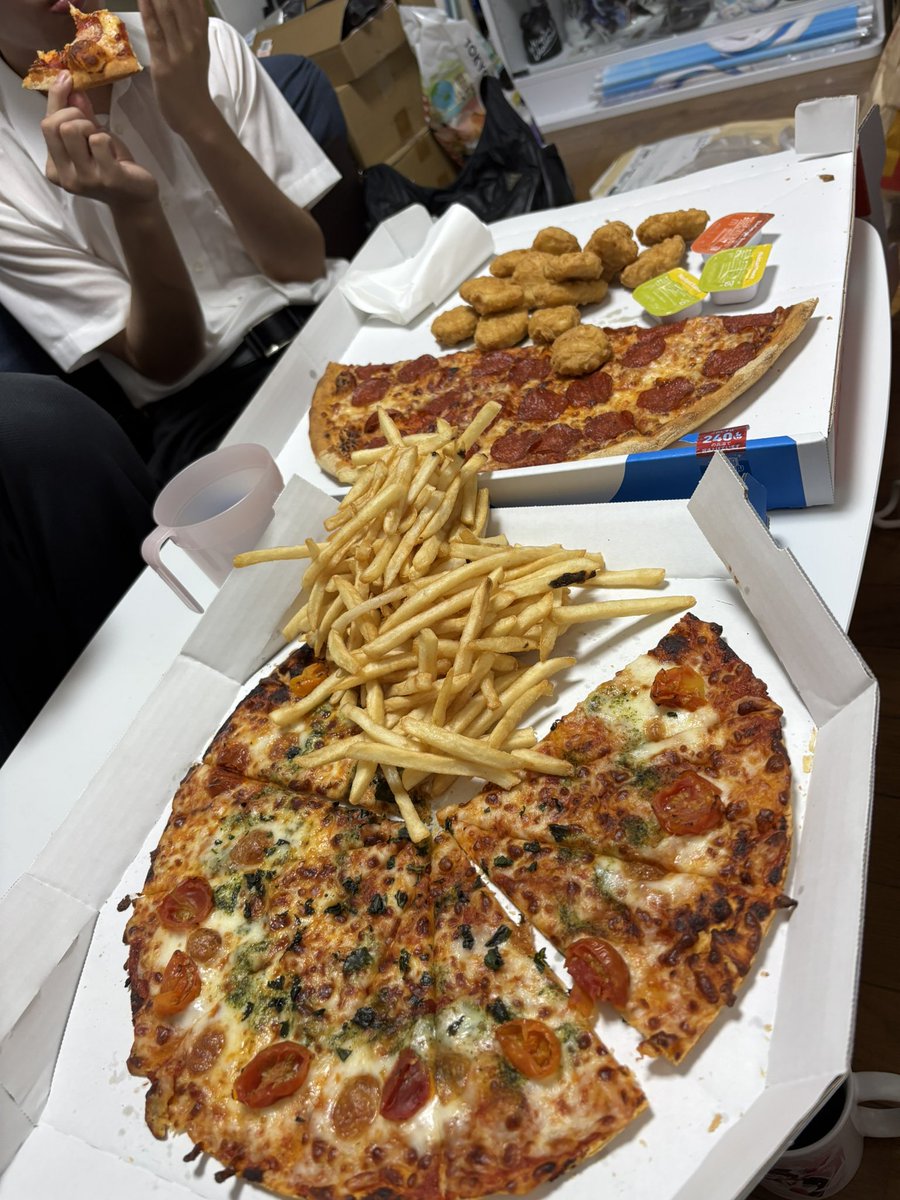 Mg0220PSG's tweet photo. デブ https://t.co/pf3BRFbCbN