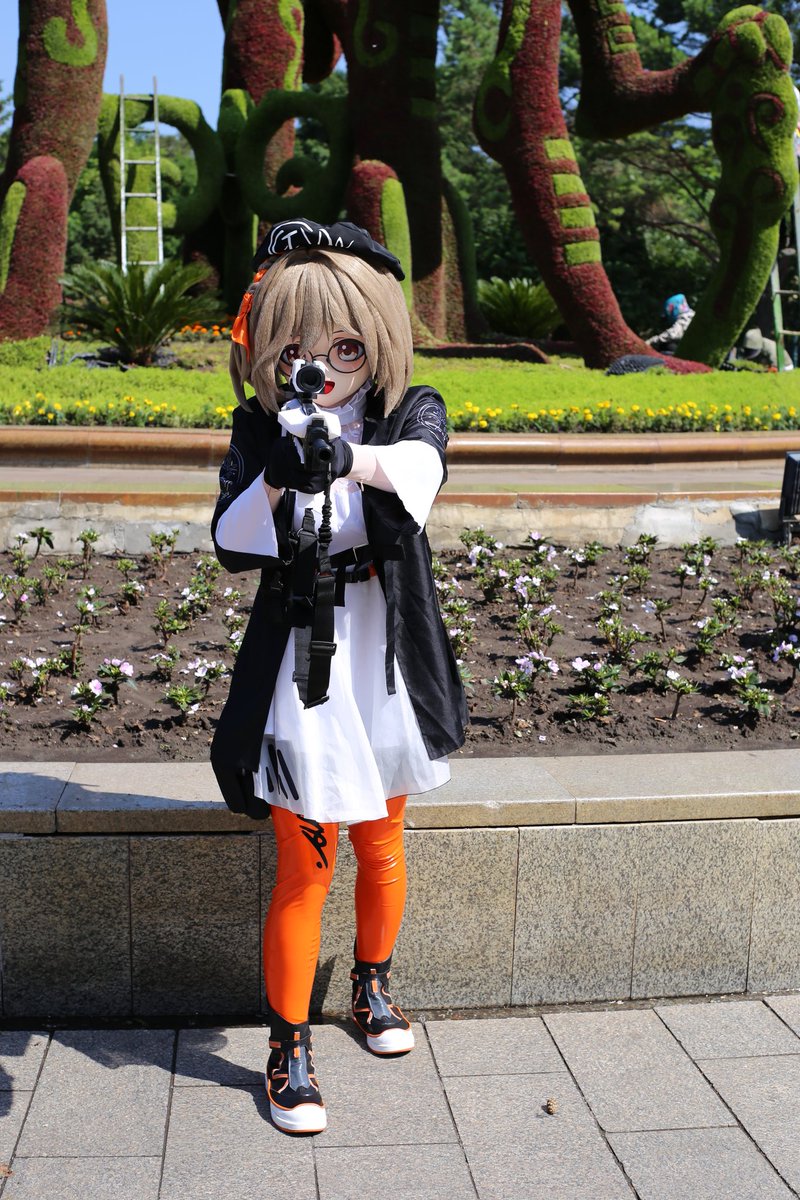 胶裤小画家上线了喵～
#Strinova #kigurumi