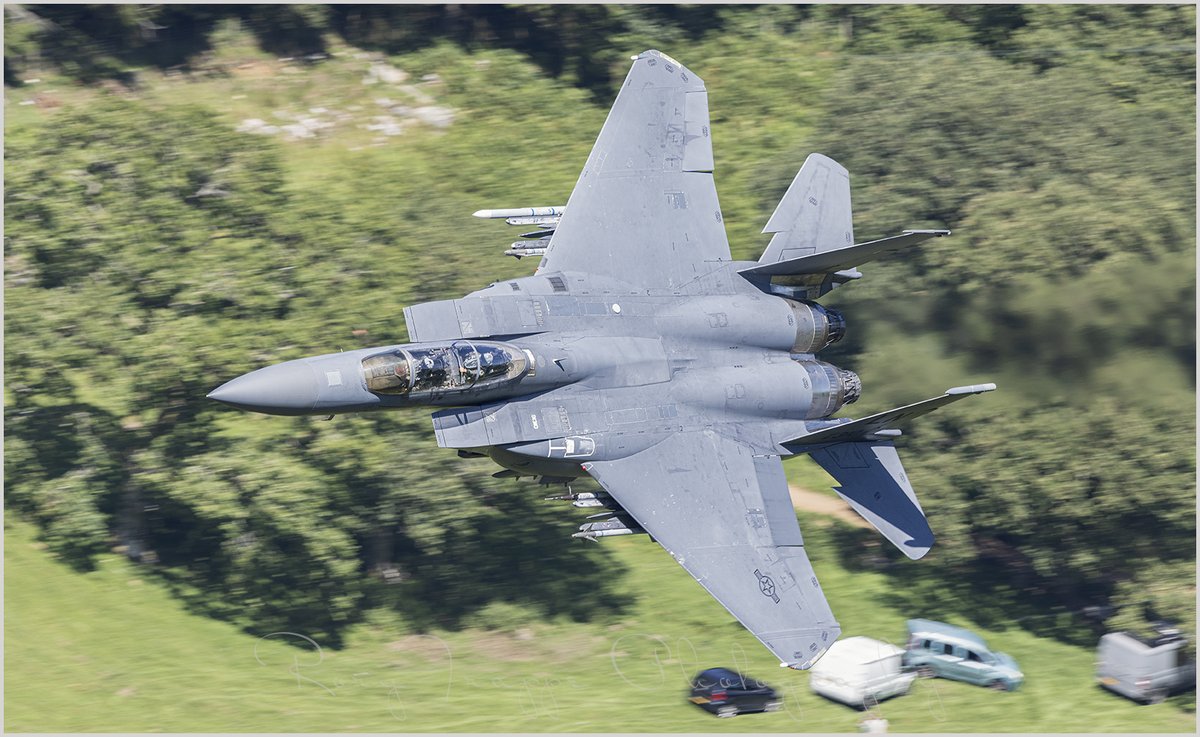 RoryTrappe's tweet image. One of the last passes from Animal flight on Thursday. The cars below are the ground crew preparing for the Redbull Hardline 2025 event near Dinas Mawddwy .@redbull #givesyouwiiings #hardline2025 #raflakenheath