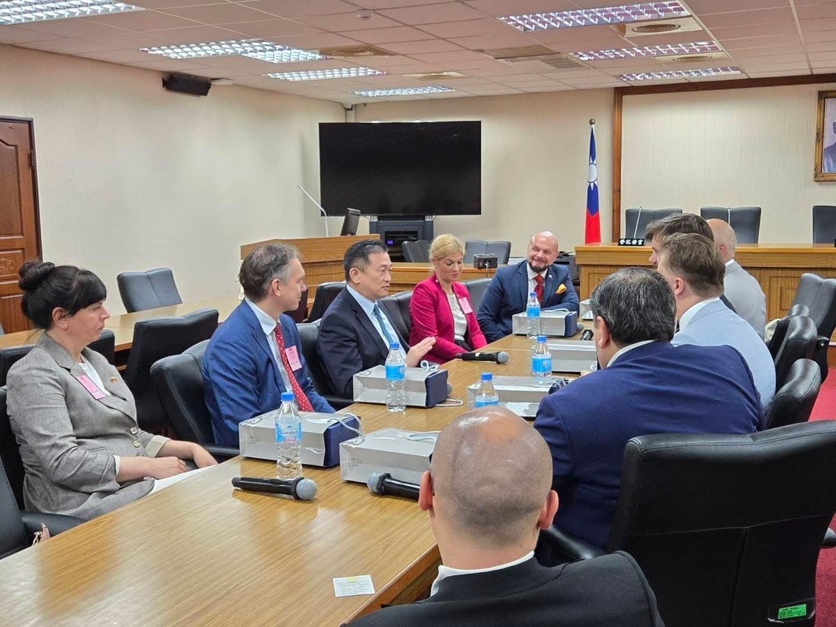 MPWangTingyu's tweet image. Delighted to welcome friends from Lithuania’s parliament yesterday at the Legislative Yuan. We had a warm reunion and meaningful talks on Taiwan-Lithuania trade and industry ties.