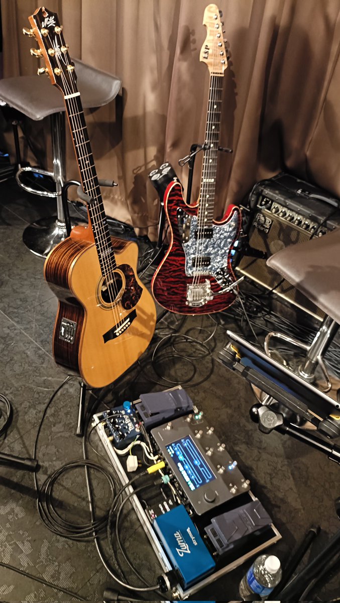 himajinsmith's tweet image. 今日は竿2本でライブですー！