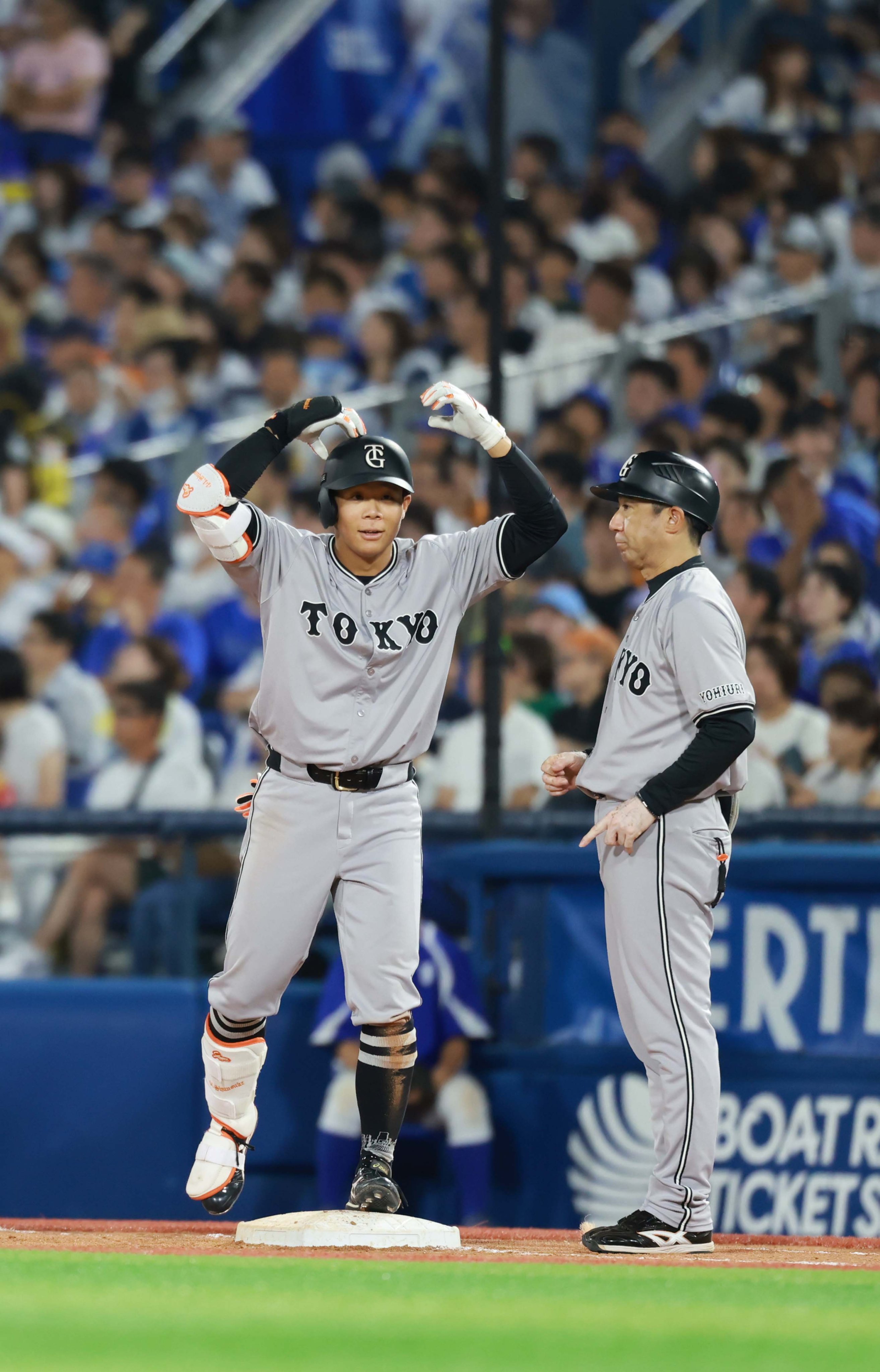 読売ジャイアンツ 優勝記念 レプリカユニホーム 佐々木俊輔 Lサイズ 巨人 レプリカ・プロコレクションユニホーム|読売ジャイアンツ公式