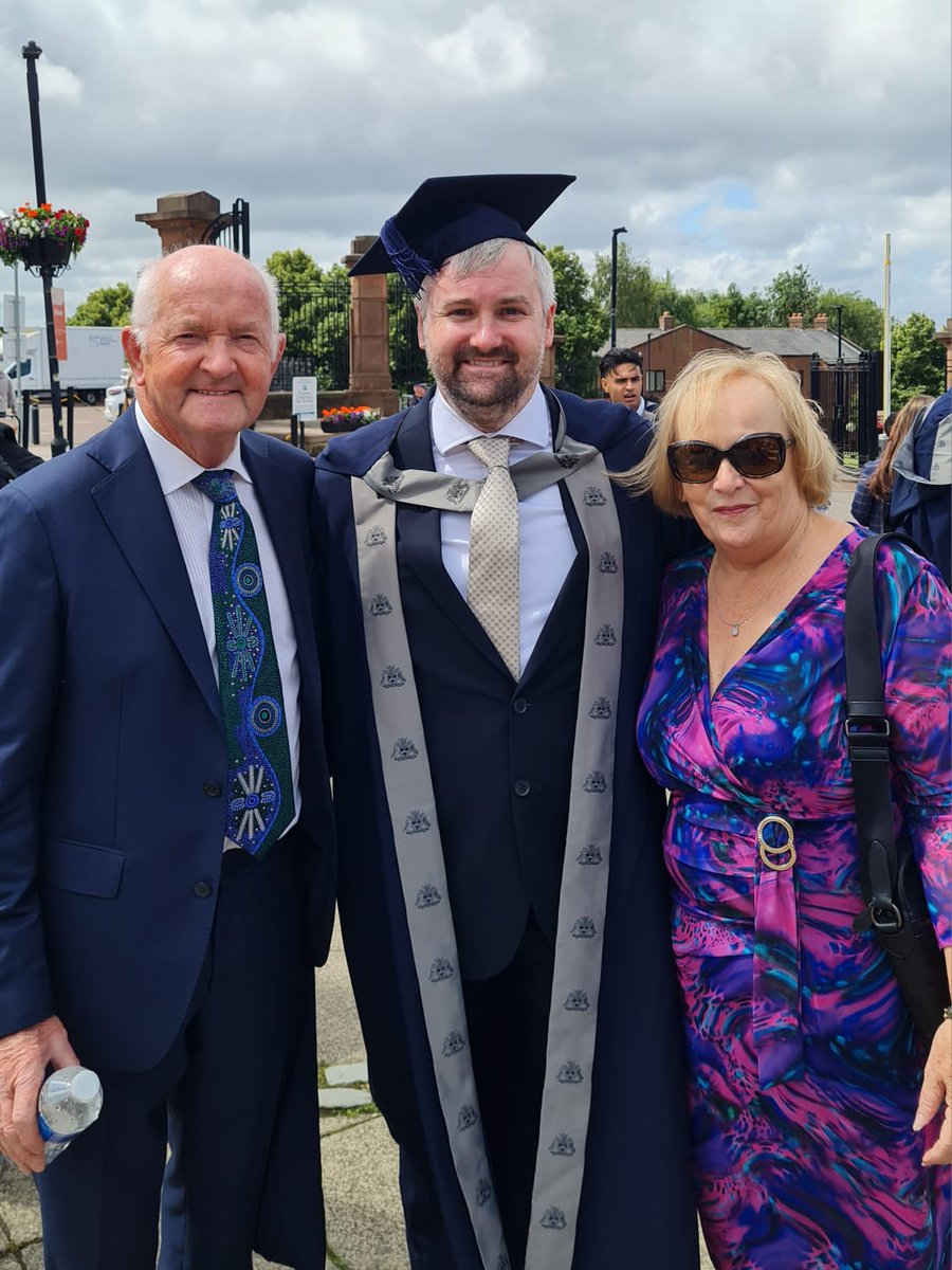 eoinneylon's tweet image. This week I did a thing. Official conferral done at Liverpool Cathedral. MSc in Astrophysics in the bag from @LJMU. Big thanks to many people, especially the staff at @LJMU_Astro and these two for their unwavering support throughout. Not to forgot the great photographer either!