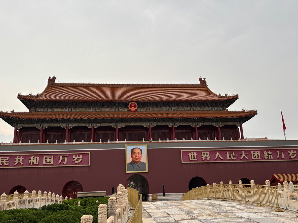 仕事で丸3日。
有名な事件現場にきました。

wechatで前日まで予約の上
取り調べ室並みの身体検査を

受けないと入れないので初めて訪れる方はお気をつけください。