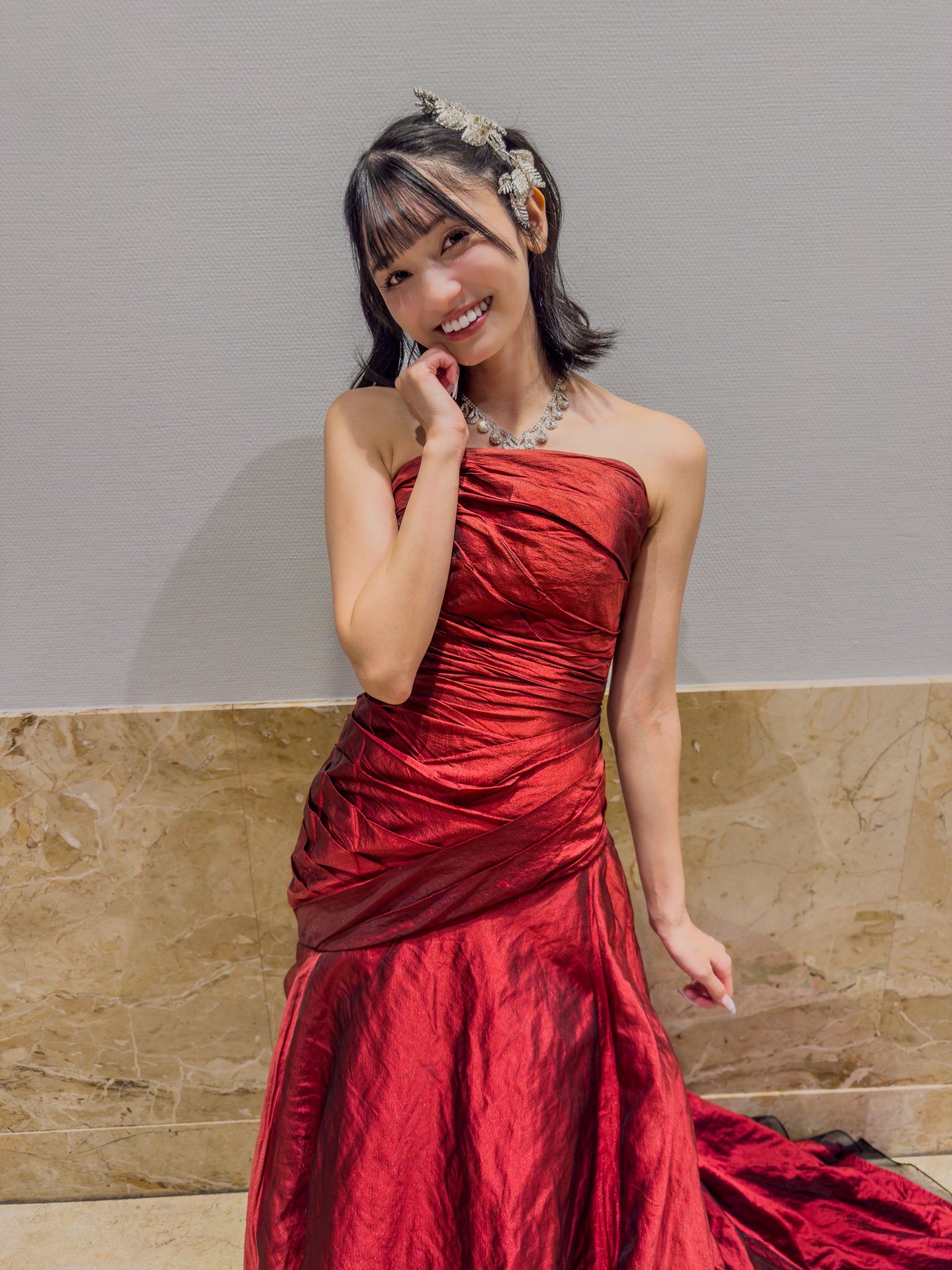 二科会会員・齋藤三郎　人気の赤いドレスの少女 二科会会員・齋藤三郎 人気の赤いドレスの少女 （130th KOGIRE
