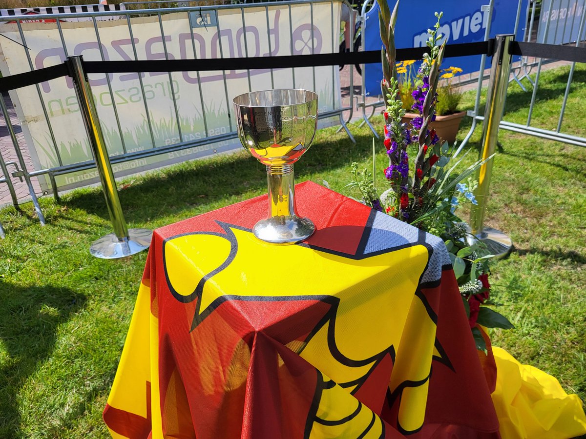 De beker van 1925 is na 100 jaar terug op de plek waar hij op 11 juli 1925 is uitgereikt. 
#100jaartt