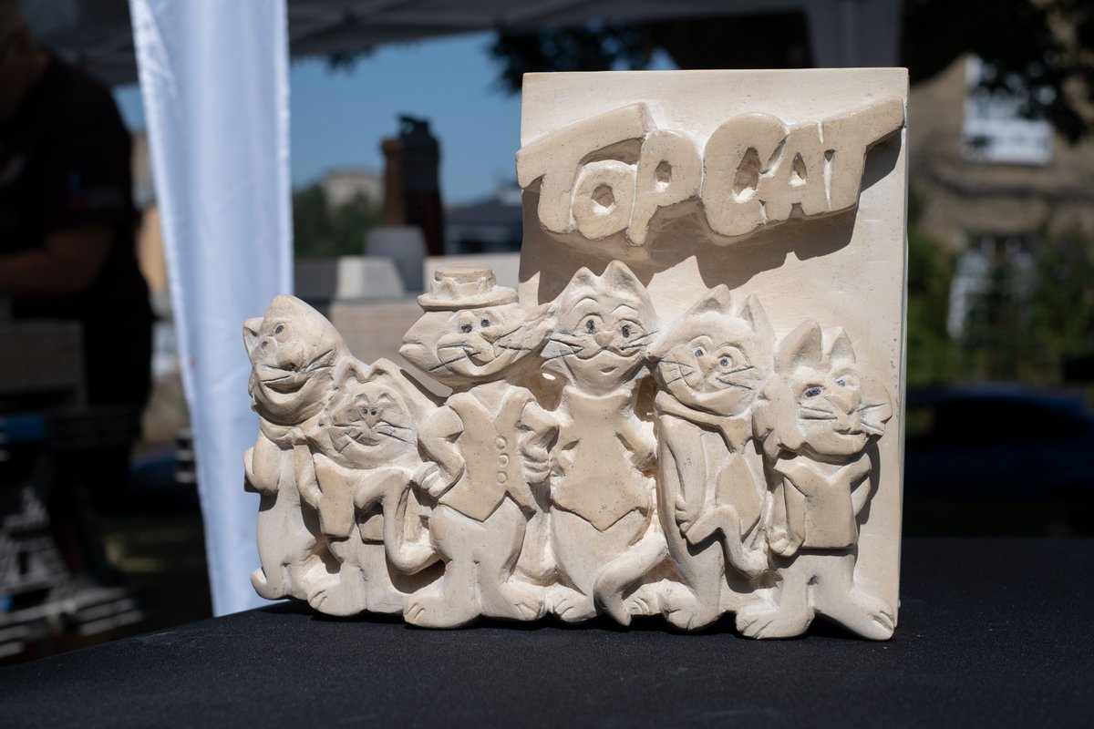Bfdcathedral's tweet image. Come and discover more about stone carving with the West Riding Stone Carvers Association, today as part of Crafting the Cathedral through until 2pm. Entry is free!
There's also still time to book your ticket(s) for the 12noon craft tour at craft-tour.eventbrite.com