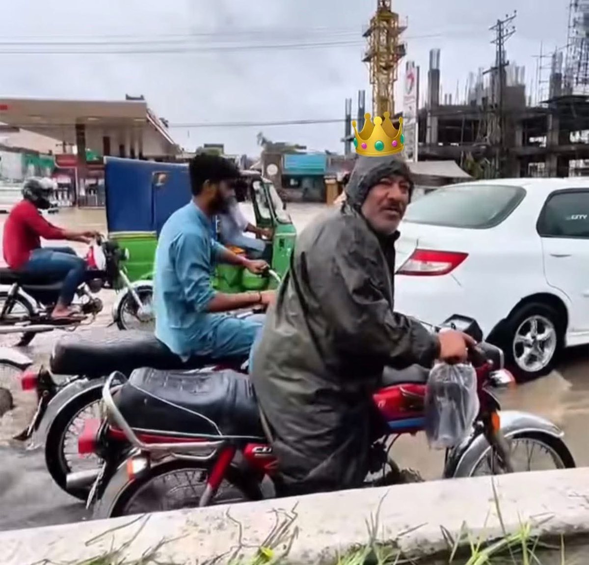 25 کروڑ کا ترجمان 🔥
بابا جی