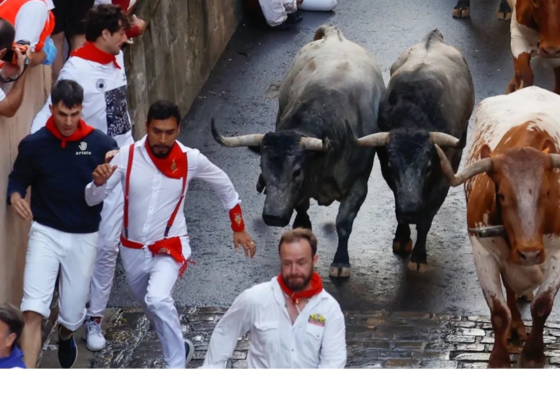 Tú pides: “San Fermín, mándame dos toricos de Escolar para correrlos con los amigos en la Cuesta, por favor”. Y te los manda. Gracias ❤️ VIVA SAN FERMÍN.