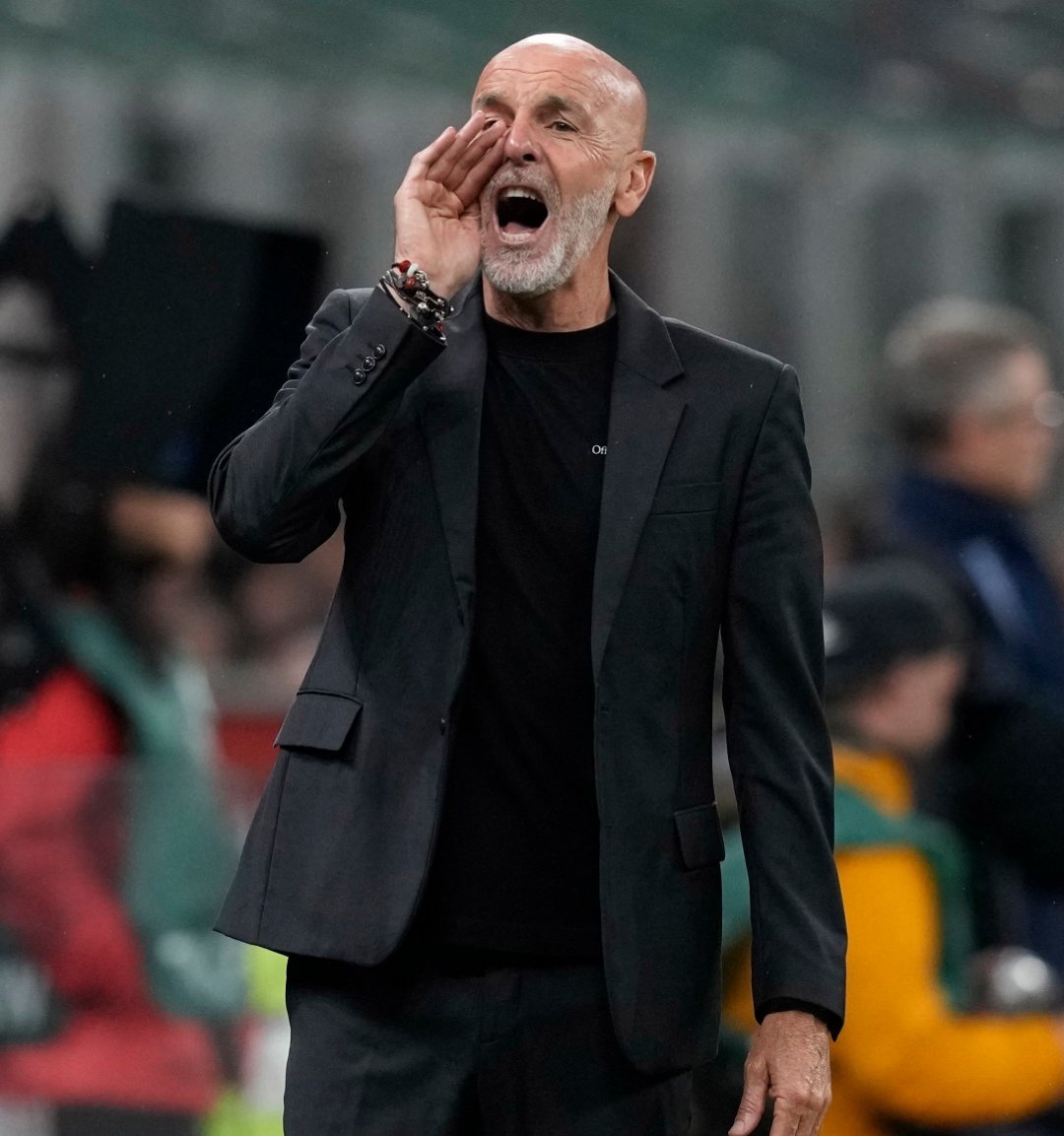 Christ_ianMal1's tweet photo. Stefano Pioli, the former Al Nassr Coach is the new manager of Fiorentina.
Pioli used to play and manage Fiorentina, he now returns! He previously won the Serie A title with Milan (2022). The Contract he has signed goes up to 2028.
#thatswhatsup
#magic100fm
#Fiorentina
#JUMP https://t.co/Uymksi3Rvy