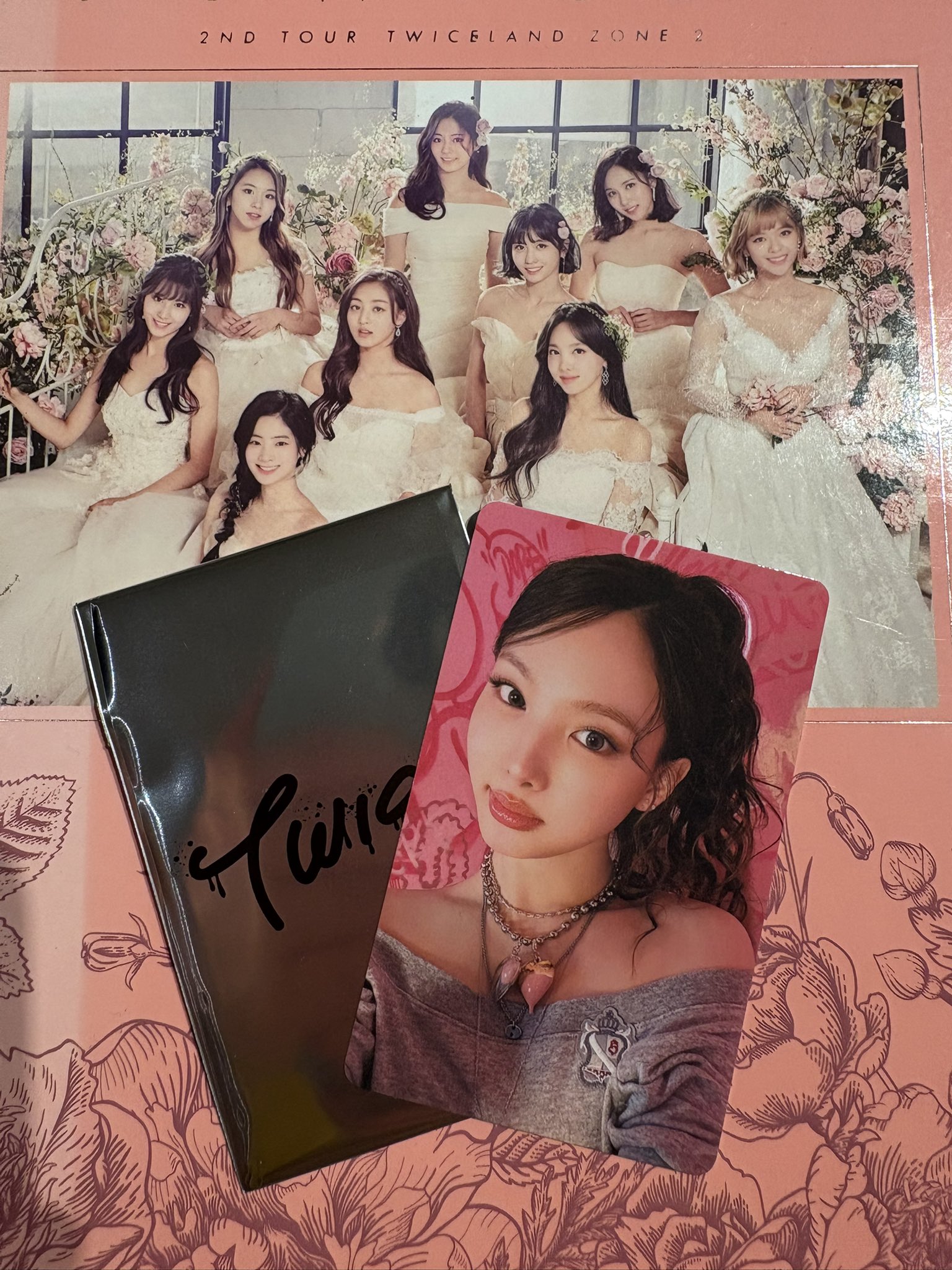 TWICE チェキ　ミナ　#TWICE TWICE ミナ 直筆サイン入りチェキ※訳アリ - メルカリ