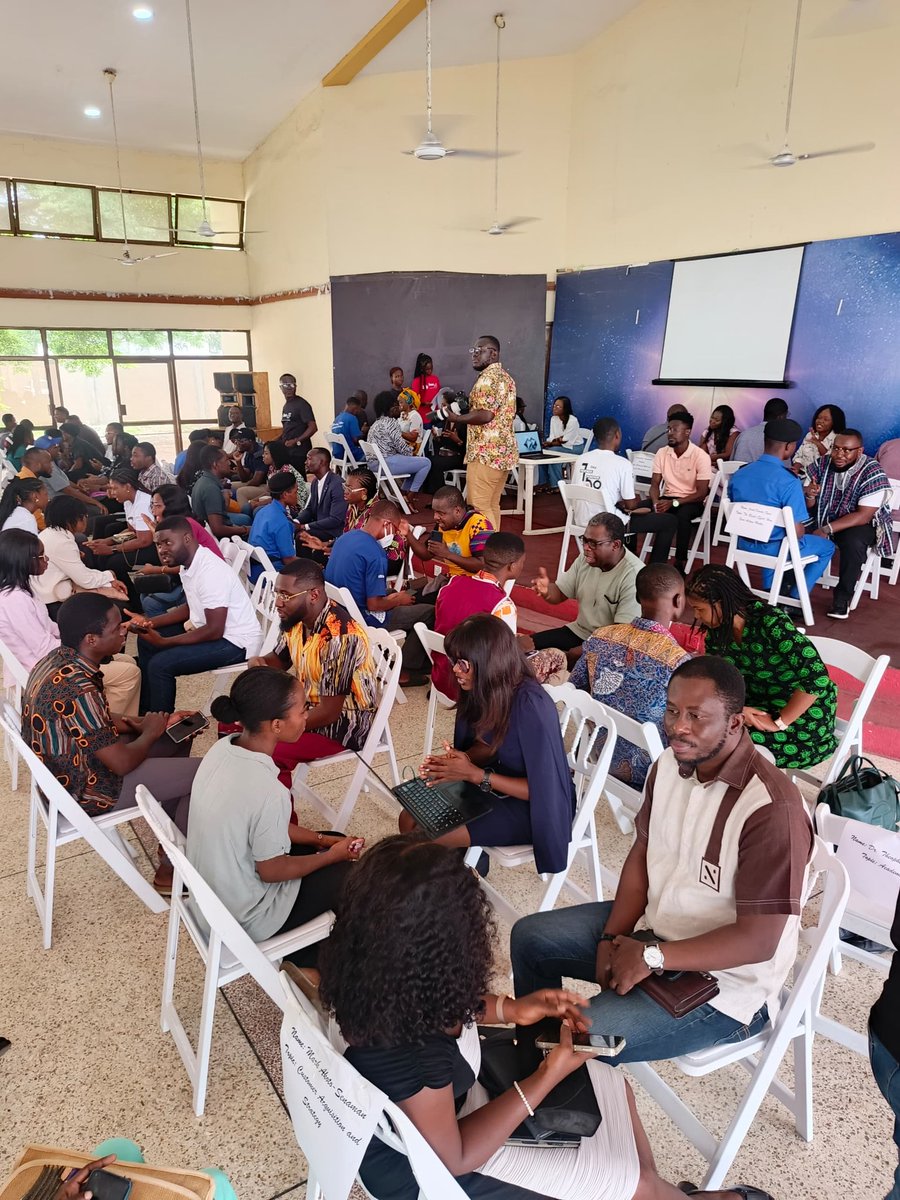 Picture this. 

#RotaryCentre in Community 5, #Tema00 is the scene.  

#Speedmentoring session at Tema 2025 is the action. 

Which of these topics that our #bctema mentors are mentoring in interest you?

#bctema25 #BarcampTema