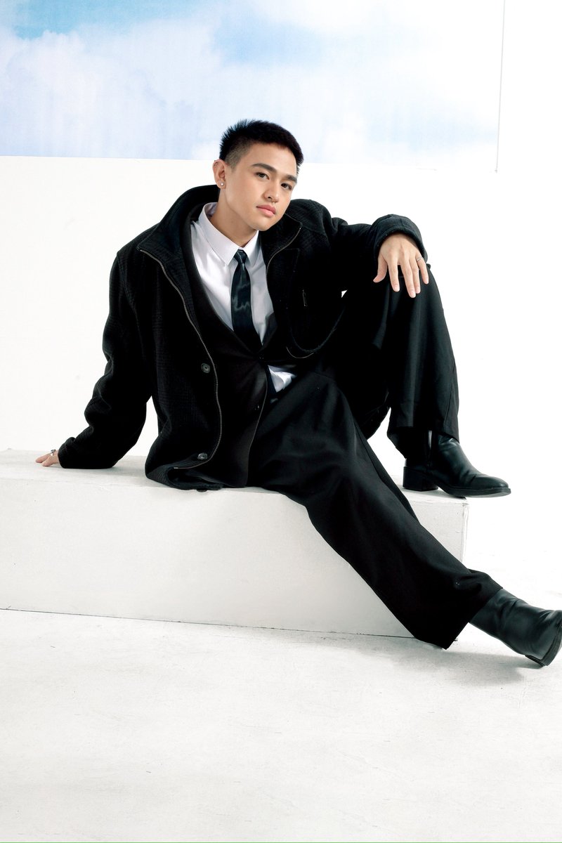 Dapat Lang Ako Lang 🔐💖

Sam Concept Photo (Indoor Ver.)

OFFICIAL MV RELEASE ➡️ 07.13.25 | 6PM

🎧 Listen to ‘Dapat Lang Ako Lang’ 💖🔐: lnk.fuga.com/vxon_dapatlang…

#VXON #VXON_DapatLangAkoLang #VXON_SAM