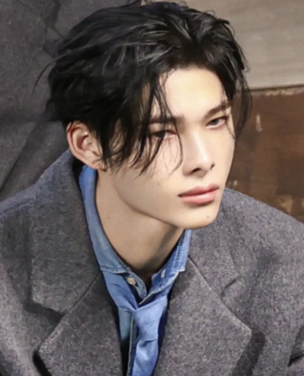 인스타에서 또 처음보는 니키 자만추함
언제지 잘생겻네