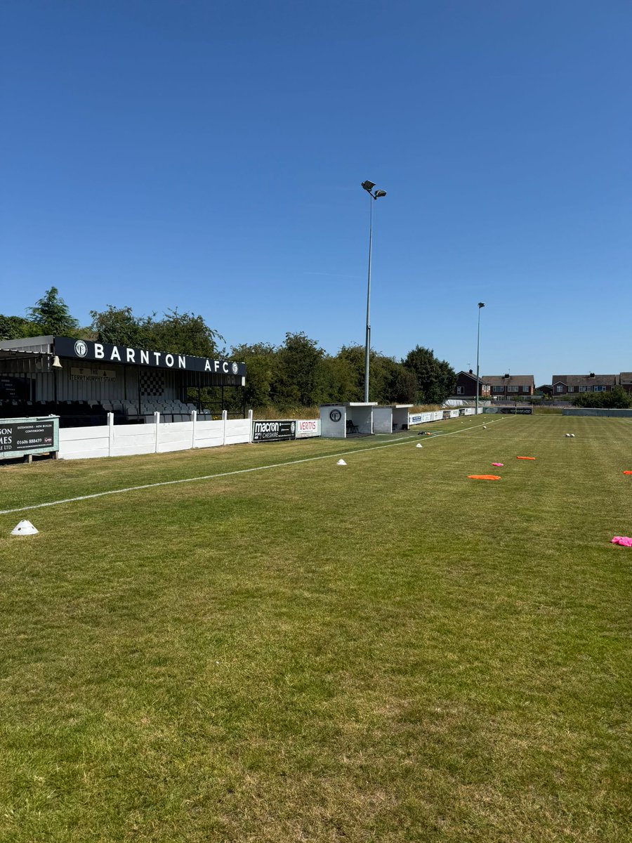 AthertonLRFC's tweet image. 📍 The Creative Hut Stadium

Touchdown in Cheshire 🛬

#WeAreLR