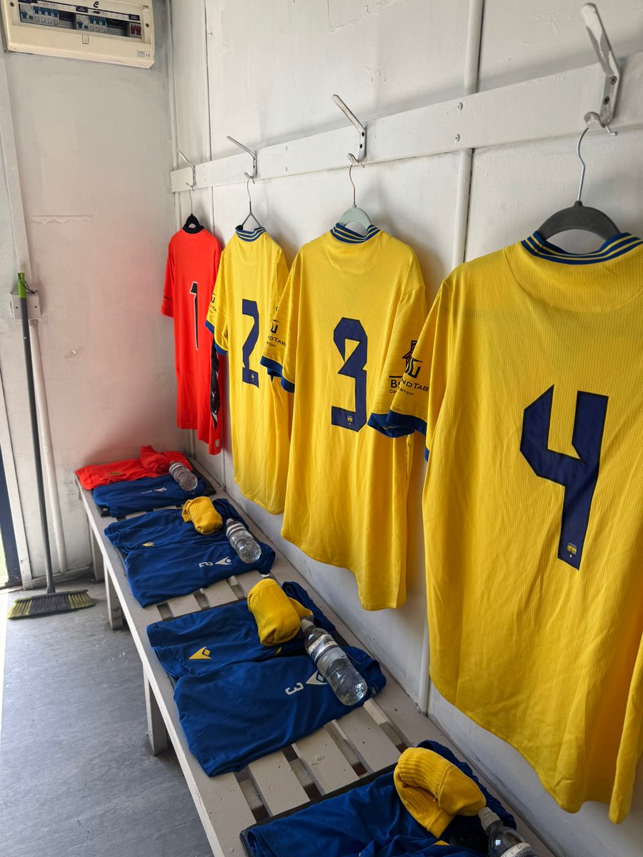 AthertonLRFC's tweet image. 📍 The Creative Hut Stadium

Touchdown in Cheshire 🛬

#WeAreLR