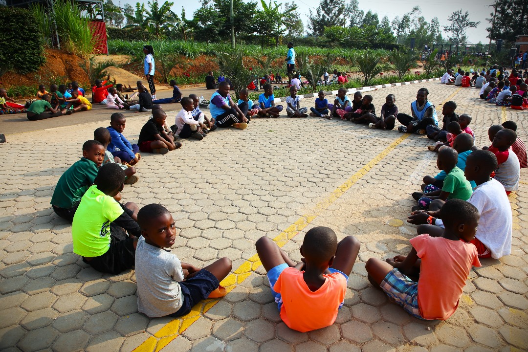 GSF_RC's tweet image. We’ve kicked off the 4th edition of #RunBugeseraCamp! 400 children (aged 7–13), including those with disabilities, will spend 8 days training in athletics, learning life skills & receiving minor dental care.
A week of growth, inclusion & empowerment!
@BugeseraDistr @RwandaEast