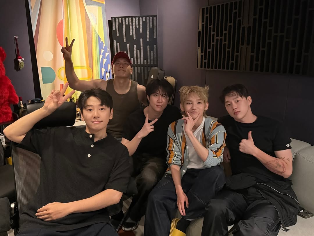 💜💛 JBJ 💜💛