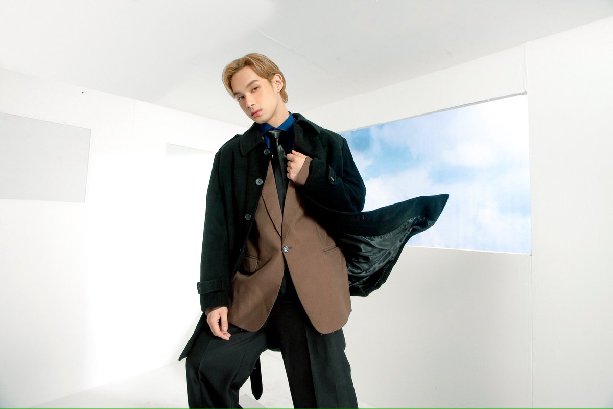 Dapat Lang Ako Lang 🔐💖

Vince Concept Photo (Indoor Ver.)

OFFICIAL MV RELEASE ➡️ 07.13.25 | 6PM

🎧 Listen to ‘Dapat Lang Ako Lang’ 💖🔐: lnk.fuga.com/vxon_dapatlang…

#VXON #VXON_DapatLangAkoLang #VXON_VINCE