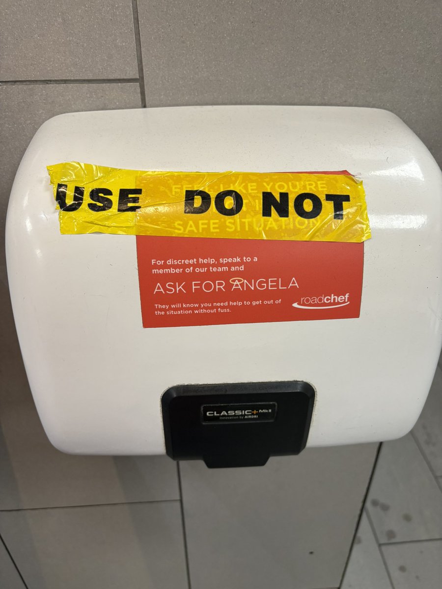 DaveBibby's tweet image. Yoda has taken out another hand dryer at Watford Gap services