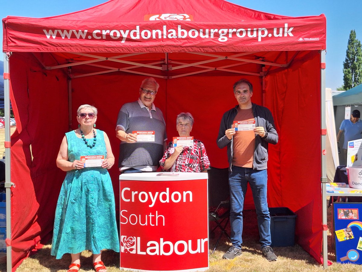 Mathew Dimas Hill (@mathewdimashill) on Twitter photo Out today at Old Coulsdon Village Fair spreading the word for our brilliant #CroydonLabour Mayoral candidate <a href="/RowennaDavis/">Rowenna Davis</a> with <a href="/BadQuarto/">Stephen Black</a>, Sue Lotso and Maxine Leyland. Out today at Old Coulsdon Village Fair spreading the word for our brilliant #CroydonLabour Mayoral candidate <a href="/RowennaDavis/">Rowenna Davis</a> with <a href="/BadQuarto/">Stephen Black</a>, Sue Lotso and Maxine Leyland.