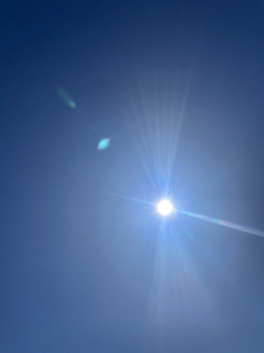 yusuf_mahatt's tweet image. Blue sky sunny weekend. Bad day to be working. The more I progress in this career the more I realise that it is indeed a calling. Bon fin de semaine!