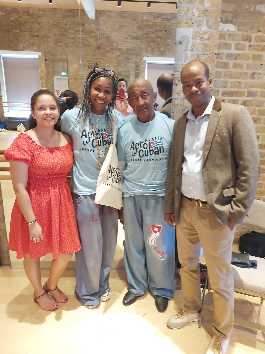 EmbaCuba_UK's tweet image. Cuban Embassy members participated in the launch of "Alafia 2025" at @AcostaDanza Center in London!
From 11–13 July, join singing, percussion & Afro‑Cuban dance workshops. Featuring legendary Domingo Pau, @LUANDAPAU & more.
+Info: misiones.cubaminrex.cu/en/articulo/al…
acostadancecentre.com/product/alafia…