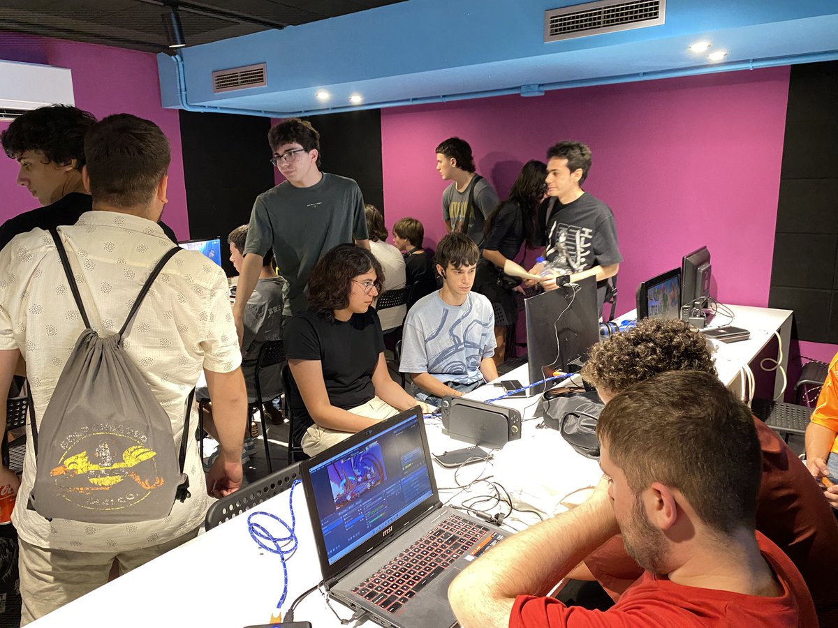 Comienzan las rondas finales del ULTIMATE VORTEX 16 - ARCADIAN 🏆 

Streaming 👉 youtube.com/live/oSJ0E5dz4…