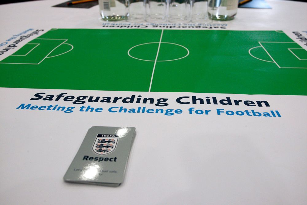 If you ever learn of, or experience, any incident of poor practice when it comes to safeguarding, please report it so we can investigate immediately 📲 

Everyone should be able to play the game in a safe environment.

#WestRidingFootball