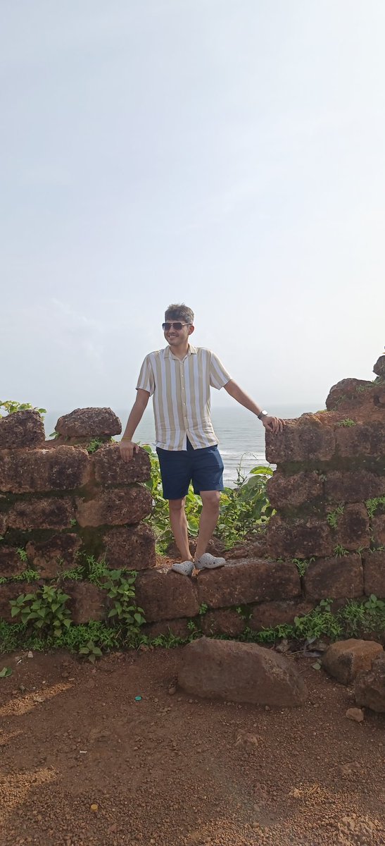 rishabhdatt's tweet image. 15 years ago, I watched Dil Chahta Hai. That one scene where Aamir, Saif &amp;amp; Akshay talking about life at the sea- it hit different.
Today, I am here: Same spot, same vibe but with my own story.
Goa, you’ve been worth the wait.
#HelloGoa #GoaDiaries #GoaVibes #LifeInGoa #ADayInGoa
