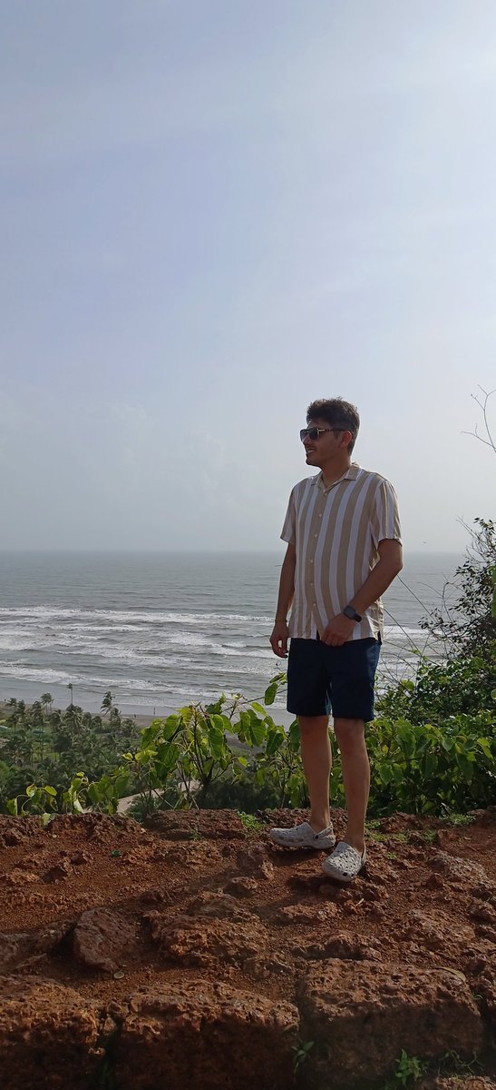 rishabhdatt's tweet image. 15 years ago, I watched Dil Chahta Hai. That one scene where Aamir, Saif &amp;amp; Akshay talking about life at the sea- it hit different.
Today, I am here: Same spot, same vibe but with my own story.
Goa, you’ve been worth the wait.
#HelloGoa #GoaDiaries #GoaVibes #LifeInGoa #ADayInGoa