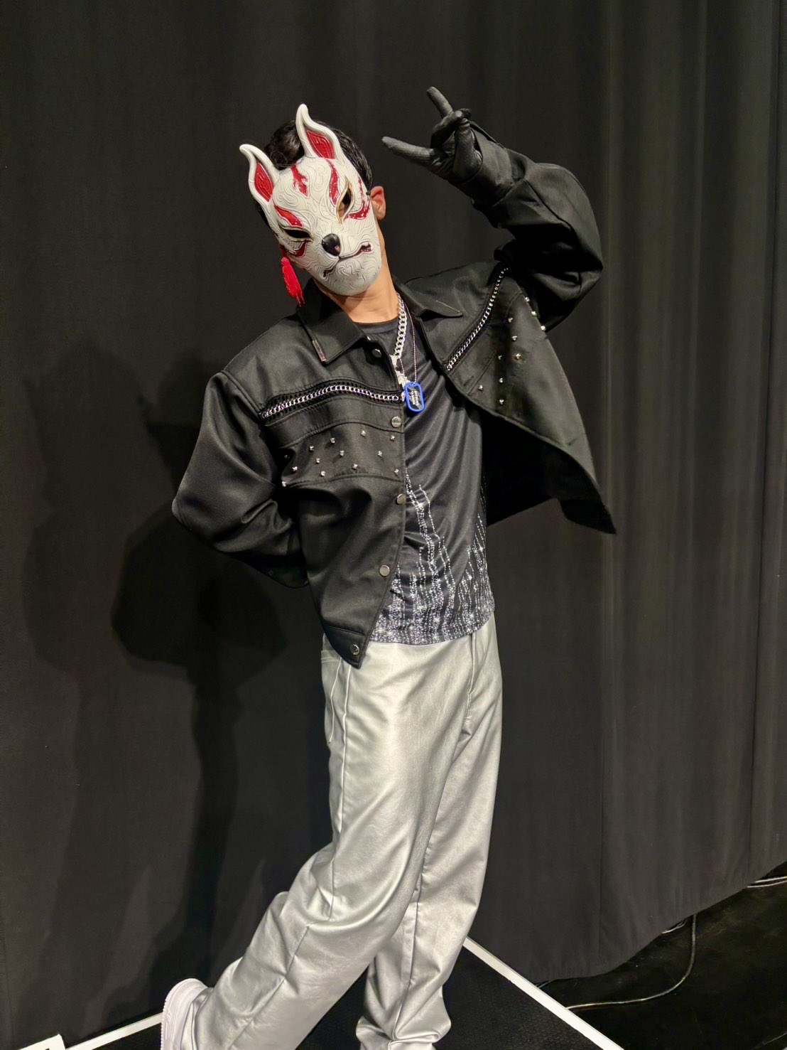 O-MENZ キング 狐さん セクシーお面選手権エントリーNo.2顔イケメン戦士
