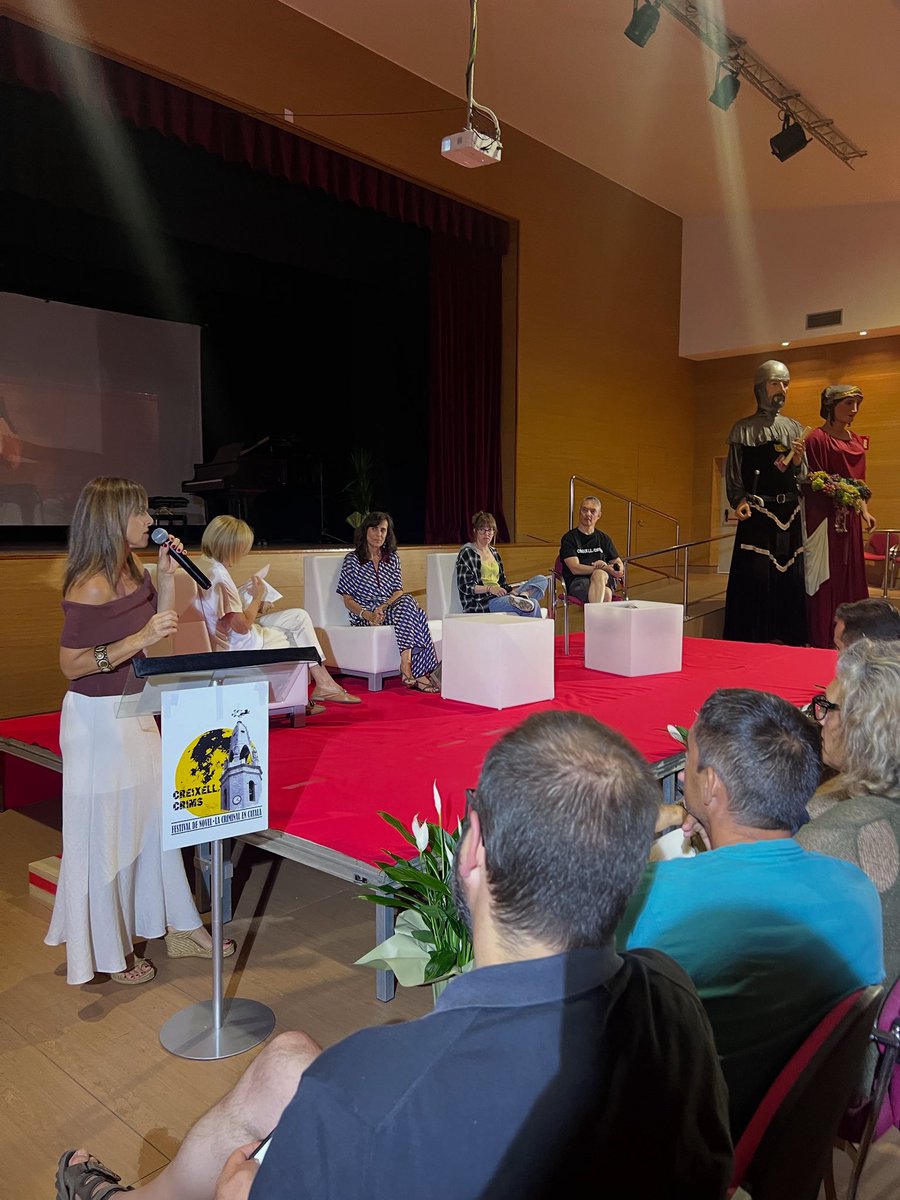 🖤💛 Taula rodona “La part oculta de l’escriptura i la documentació”

🎙️ Amb Lluís Llort, Marta Alós i Irene Solanich

🤝🏼 Modera Montse Sanjuan