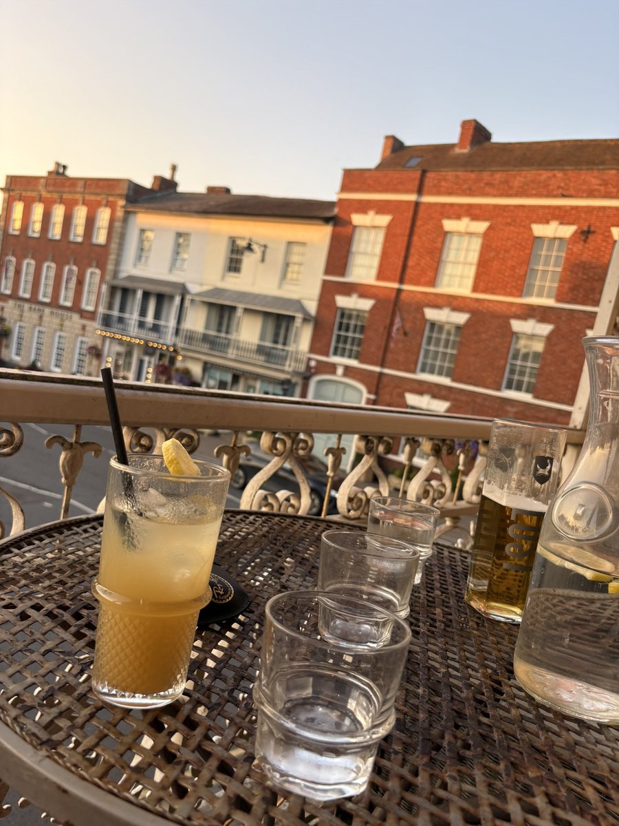 Soaking up the sun in Pershore yesterday afternoon ☀️ 🍹

<a href="/TheAngelHotel/">The Angel Hotel</a> 
Paul’s Pershore
Claude Choules