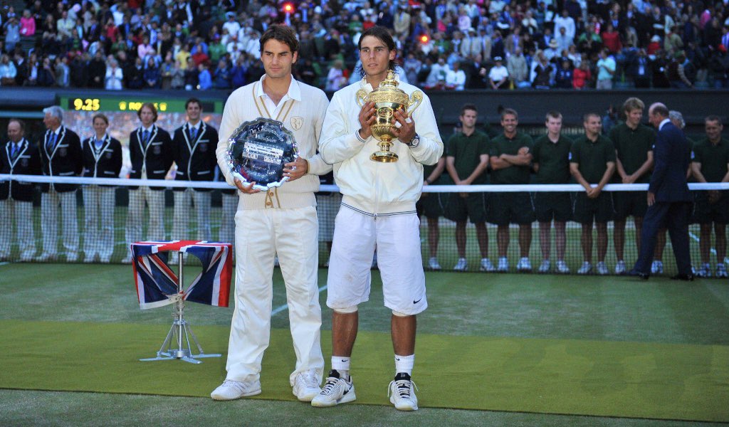 BenoitMaylin's tweet photo. 🤔 Quizz

Avant Sinner et Alcaraz, quels sont les 2 seuls autres joueurs depuis 1968, à s’être affrontés la même saison en finales de Roland-Garros et de Wimbledon ?

17 ans qu’on n’avait plus vu ça.

Federer et Nadal.

Et ils l’ont fait 3 années d’affilée !

2006, 2007, 2008. https://t.co/RcLSitaR0E
