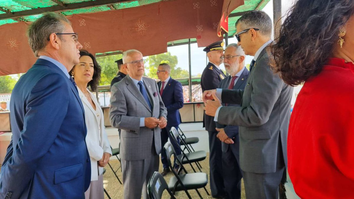 📍 Este sábado, la vicepresidenta primera de Territorio, Cultura e Igualdad, Esther Gutiérrez, ha asistido a la Jura de Bandera de los alumnos del Primer Ciclo del año 2025, en el Centro de Formación de Tropa Nº1, Cáceres.