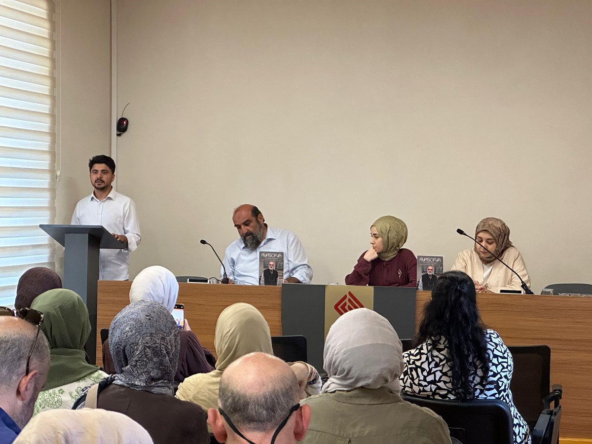 Ayasofya Dergisi Medrese Buluşması Genel Yayın Yönetmeni Recep Terler’in açılış konuşmasıyla başladı.