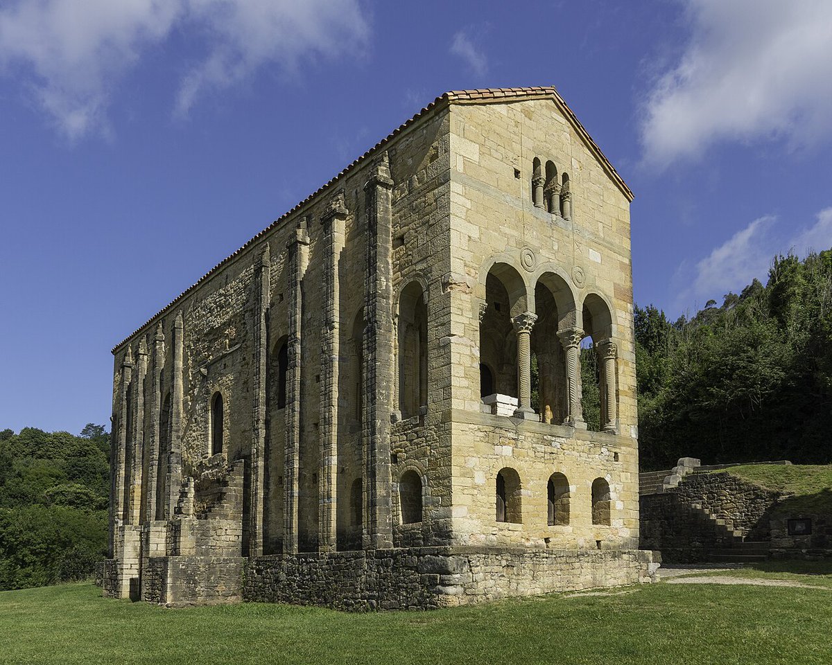 HectorBraojos's tweet image. ⛪️ Visita virtual de la #cripta de Santa María del Naranco, en 360º. La #iglesia #asturiana #medieval data del siglo IX, con un estilo prerrománico maravilloso, y está declarada Patrimonio de la Humanidad por la Unesco.
🔗 360cities.net/es/image/santa…