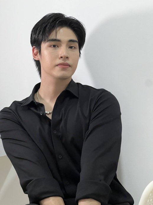 ใครพบเห็น live  ช่งยบอกแอดด้วยค่าาาา 🤣

Andhill Aroma With POOM 
#吾与山野xPoompps 
#AndhillxPoompps
