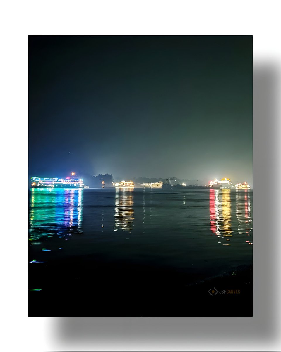 JsfCanvas's tweet photo. রঙিন আলোয় রাতের নদী...

#light #night #river #boat #refreshing #photography #foryoupageシ #highlights #Everyone https://t.co/tLKembbgGk