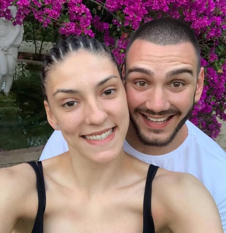 Yasayacagimizi dusundugumuz ask