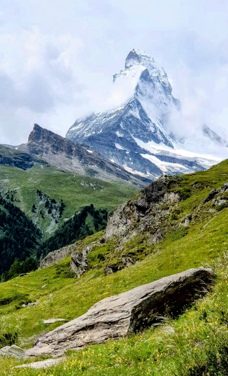 HikingSchweiz's tweet image. Four views of the mighty Matterhorn from walks above Zermatt, Switzerland 🇨🇭