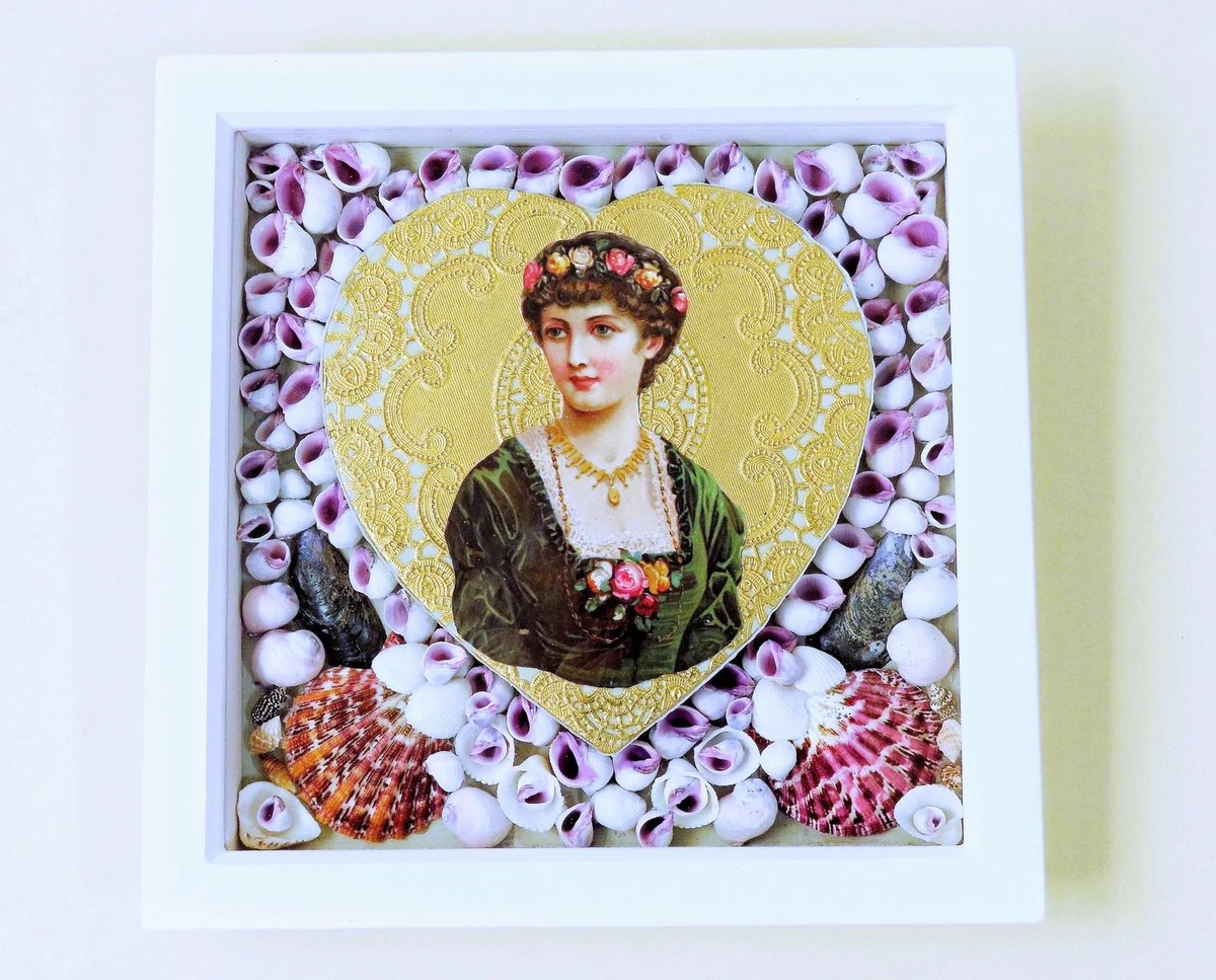 yvettetreasaden's tweet image. Something for everyone tuppenceandseahorse.etsy.com #CraftBizParty #shells