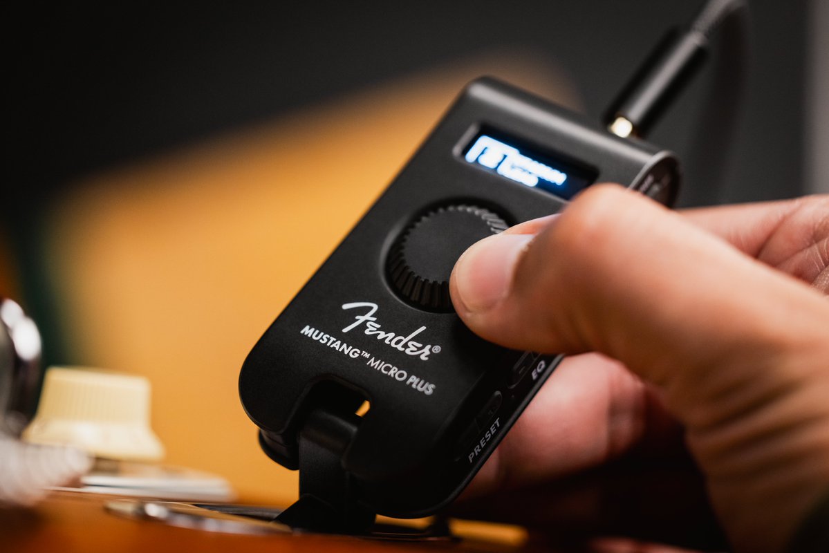 Fender_Official's tweet image. 超小型パーソナルギターアンプ「Mutang Micro Plus」
25種類のアンプとエフェクトモデルを内蔵し、Fender Tone Appに対応した編集と保存が可能な100のプリセットスロット、内蔵チューナー、ディスプレイつき。
Bluetoothオーディオストリーミング機能も搭載🎸
詳しくは⏩jp.fender.com/products/musta…