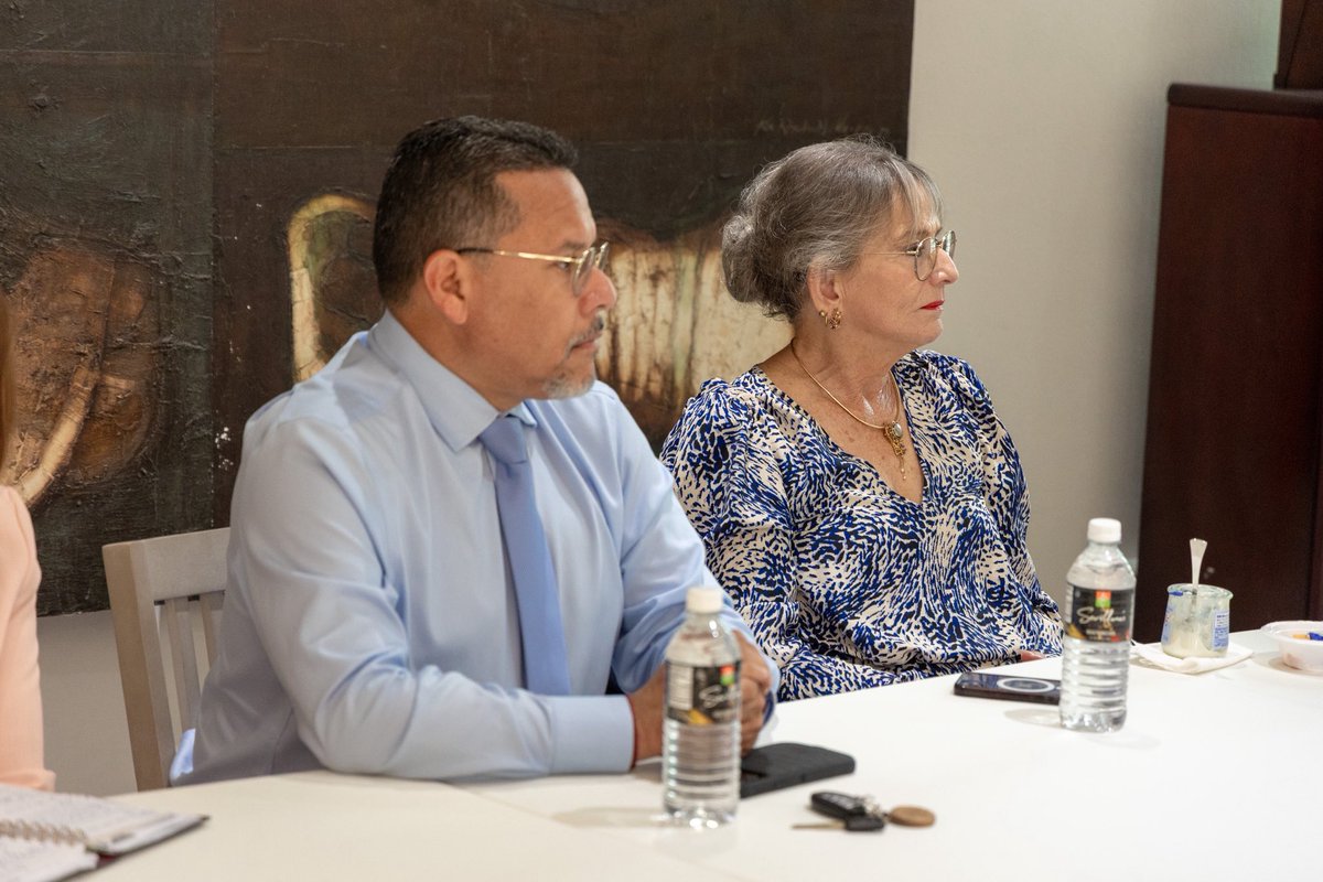 𝐋𝐚 𝐩𝐫𝐞𝐬𝐢𝐝𝐞𝐧𝐭𝐚 𝐝𝐞 𝐥𝐚 𝐔𝐏𝐑 𝐥𝐢𝐝𝐞𝐫𝐚 𝐝𝐢á𝐥𝐨𝐠𝐨 𝐞𝐬𝐭𝐫𝐚𝐭é𝐠𝐢𝐜𝐨 𝐜𝐨𝐧 𝐥𝐨𝐬 𝐫𝐞𝐜𝐭𝐨𝐫𝐞𝐬 𝐝𝐞𝐥 𝐬𝐢𝐬𝐭𝐞𝐦𝐚 𝐮𝐧𝐢𝐯𝐞𝐫𝐬𝐢𝐭𝐚𝐫𝐢𝐨