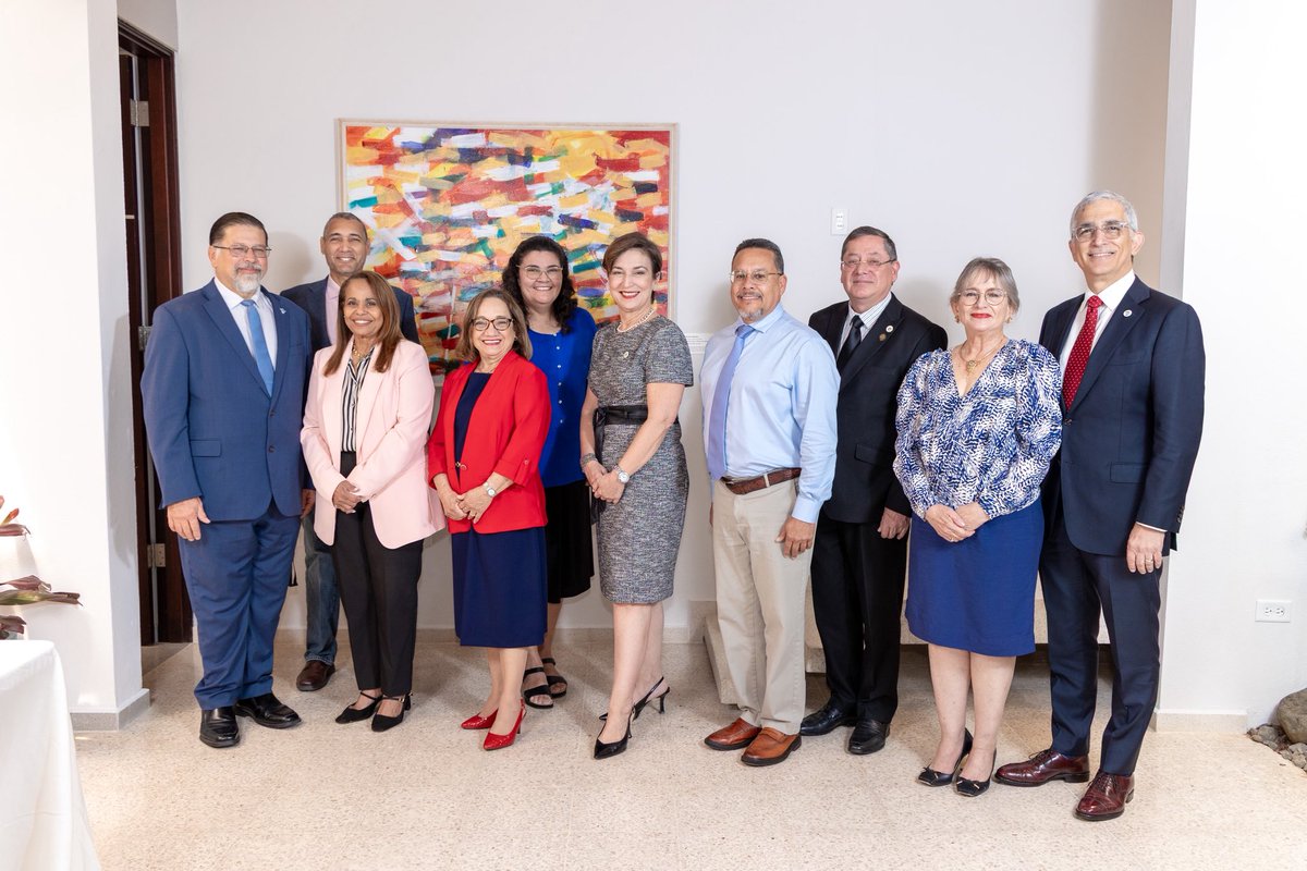 La presidenta Jordán reafirmó su compromiso con la transformación académica y administrativa de la Universidad, destacando la importancia de la colaboración entre unidades para consolidar a la UPR como el principal centro de educación superior, investigación e innovación en P.R.