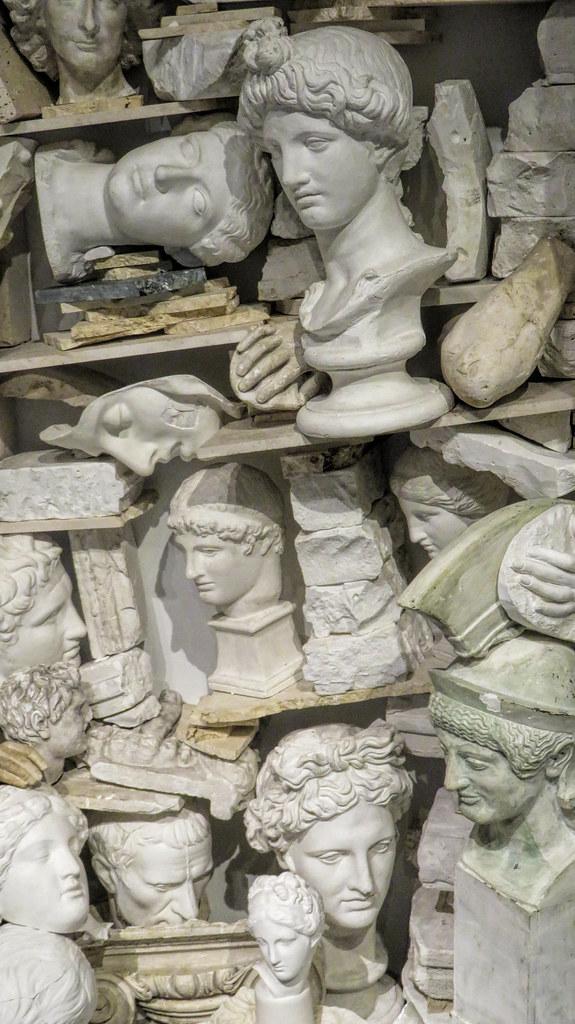 «Η Τέχνη είναι μια χώρα που μπορεί να φιλοξενήσει τους εξόριστους ευαίσθητους.»
 ~
 Γιάννης Κουνέλλης [ Στην Πεδιάδα του Ιονίου]
  //
Fragments of Classical Statues,1980
#researcher #upcoming #book #art #history
#GoodNightX